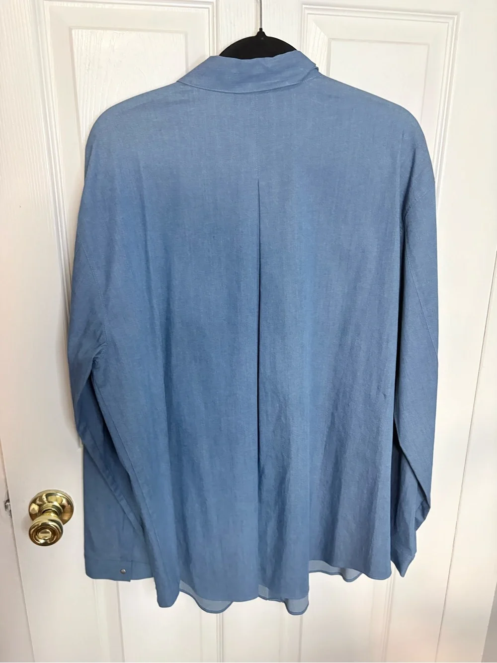 Lafayette 148 New York Hidden Placket Button Down Blouse XL Blue Chambray - Picture 7 of 9